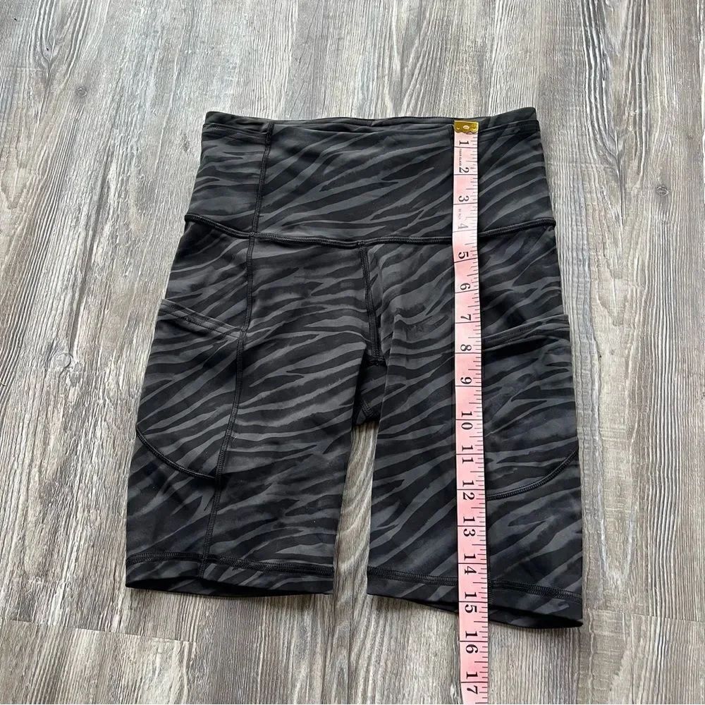 Lululemon Fast and Free Short 8" - Picture 13 of 13